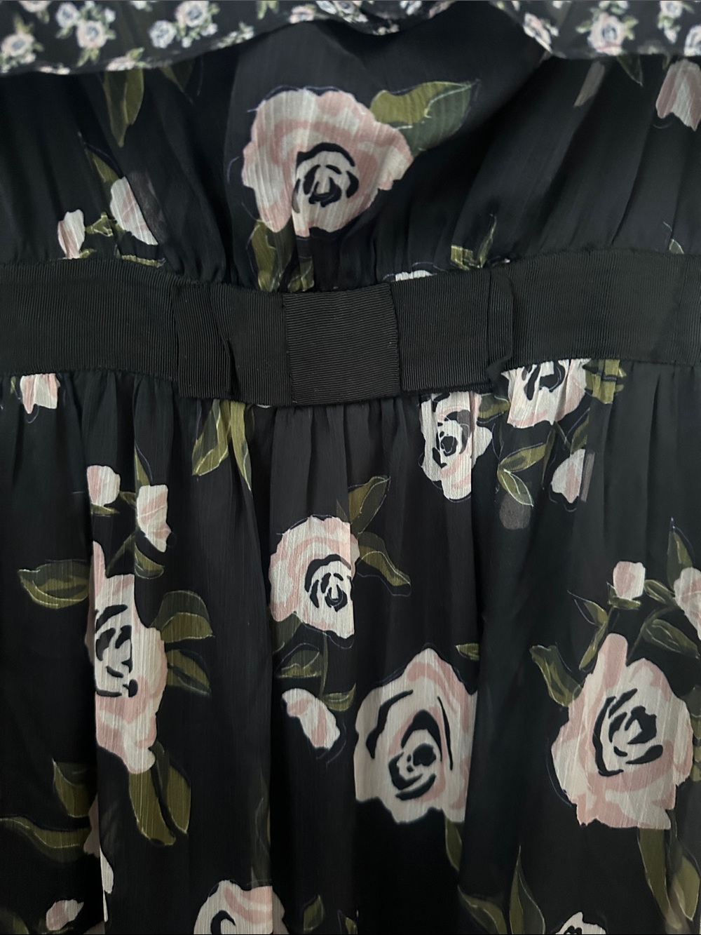 🛍️SALE🛍️ BEBE Black Floral Off-Shoulder Maxi Dress with Ruffle Hem - Picture 4 of 7